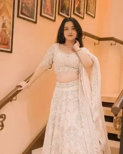 Escort Basna